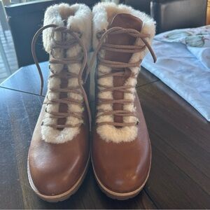 New without tags Kork-Ease Tan Shearling Lace-Up Boots Winslet - size 11